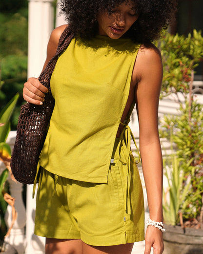 Olive Green | STRING TOP